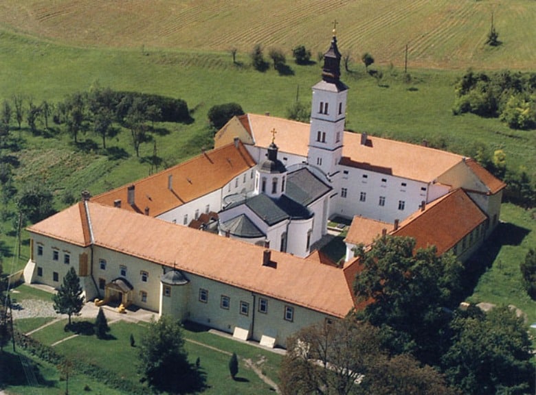Манастир Крушедол